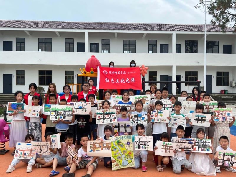 黄冈师范学院学生开展暑期志愿服务活动(来源:黄冈师范学院).jpg